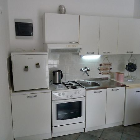 Apartmani Paulo Vis Exteriör bild