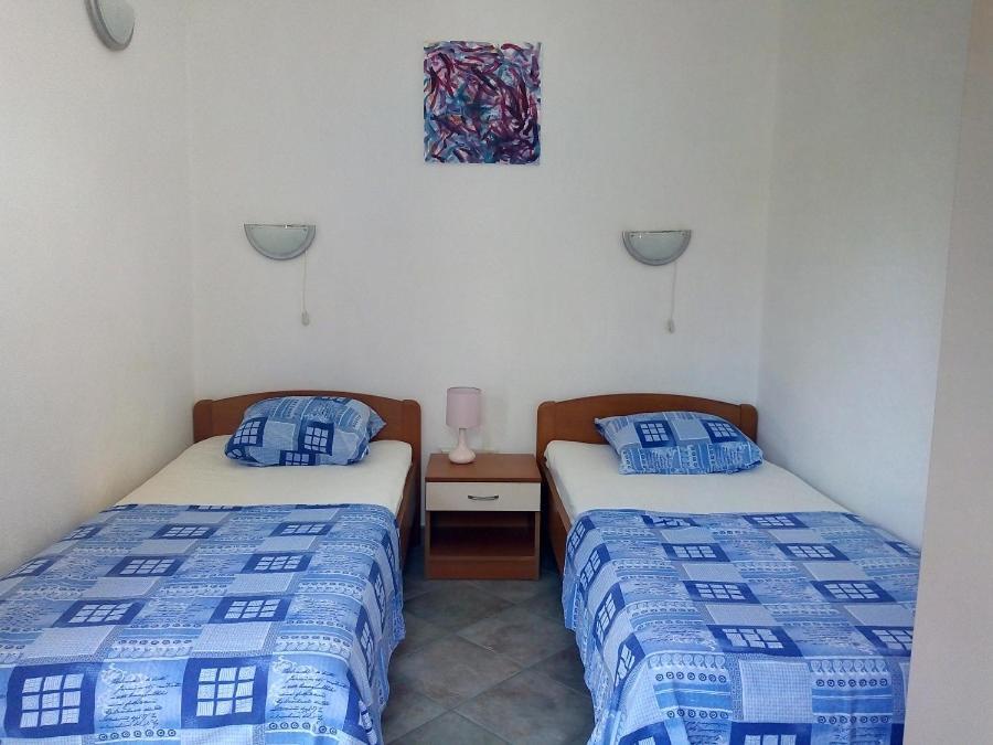 Apartmani Paulo Vis Exteriör bild