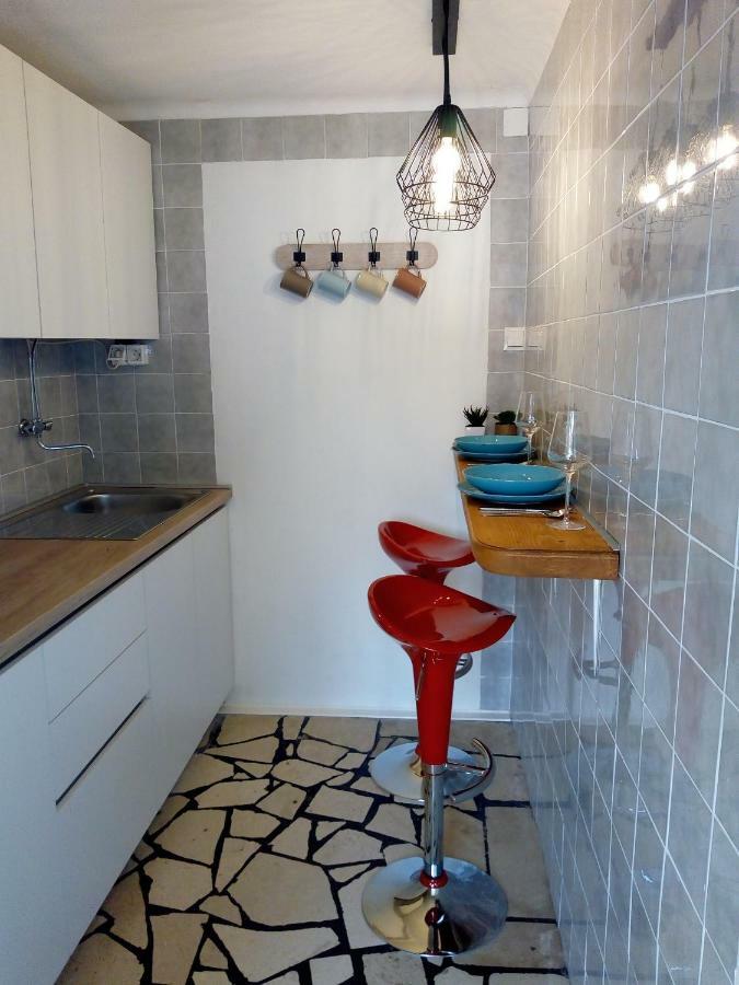 Apartmani Paulo Vis Exteriör bild